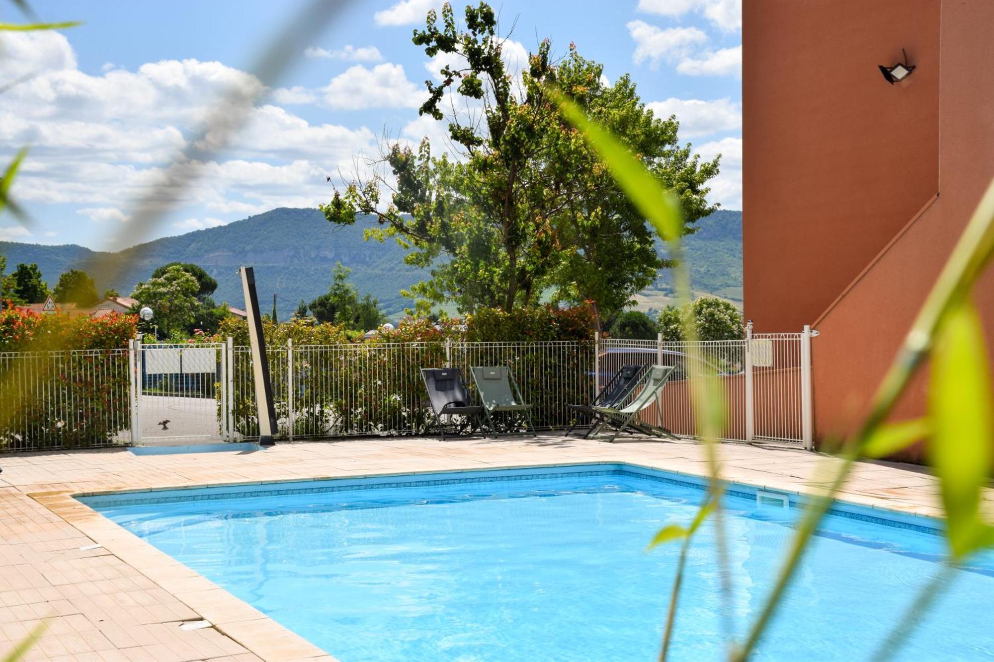 Ibis Budget Millau Viaduc Exterior photo