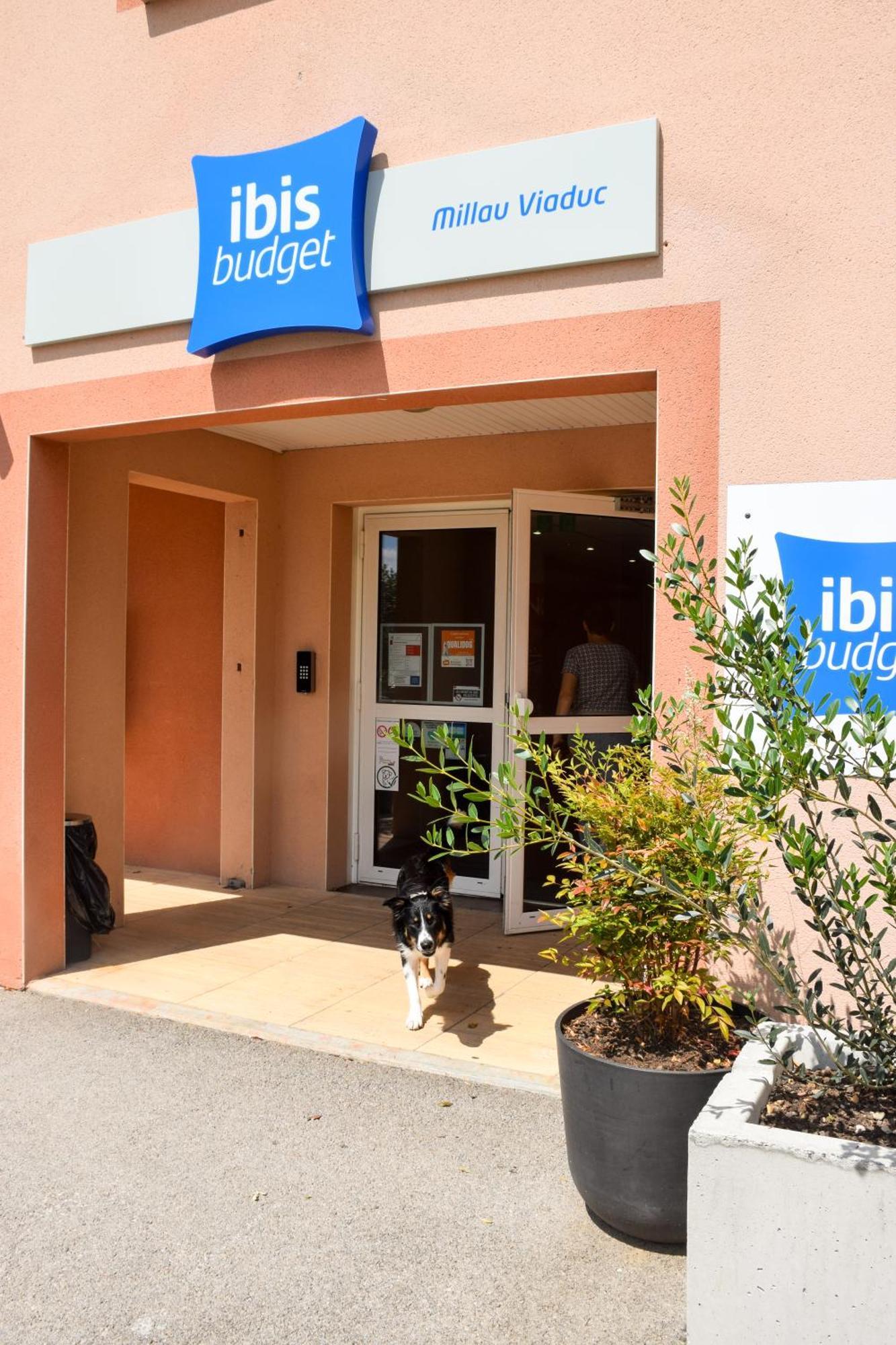 Ibis Budget Millau Viaduc Exterior photo